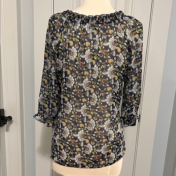 Old Navy Navy Blue Floral Women's Blouse - Picture 3 of 6